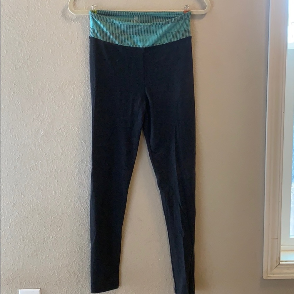 SO Yoga Leggings
